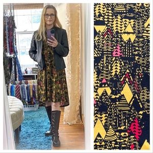 💕Super Cute Lularoe Carly Swing Dress💕